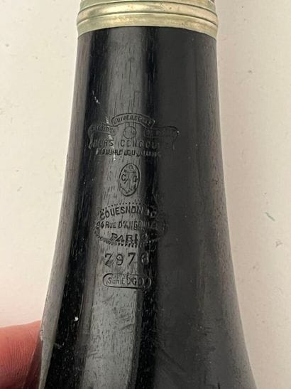 Clarinette estampillée Couesnon et numérotée7976.
H...