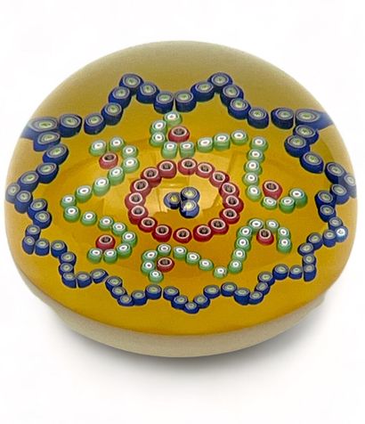 BACCARAT.
Boule presse-papier
datée 1991...