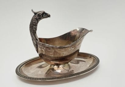 GALLIA - CHRISTOFLE
Saucière casque à plateau...