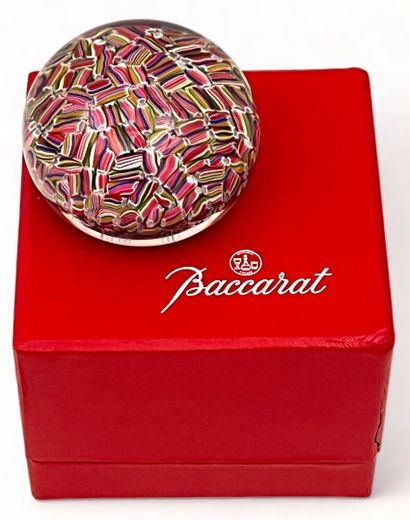 BACCARAT.
Boule presse-papier
H : 4,5 - Diam...