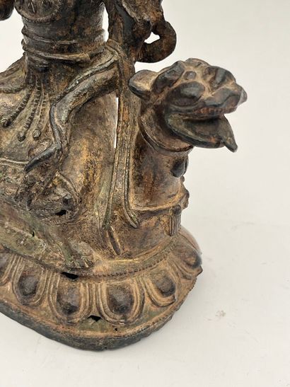 Groupe en bronze représentant la Guanyin...