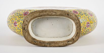 Vase gourde en porcelaine de forme 