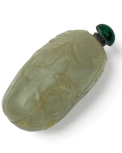 Flacon tabatière en jade néphrite céladon...
