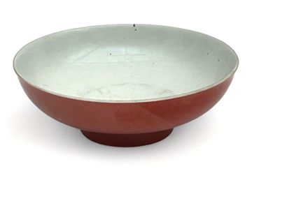 Coupe porcelaine sang de bœuf.
Chine, marque...