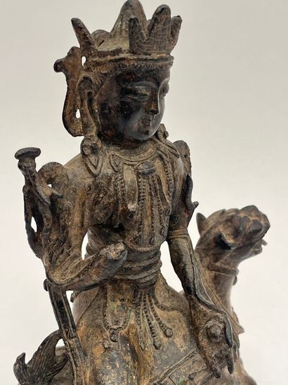 Groupe en bronze représentant la Guanyin...