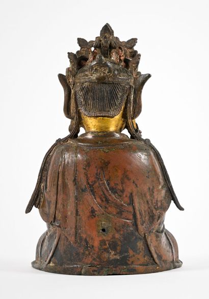 Statuette en bronze anciennement laqué et...