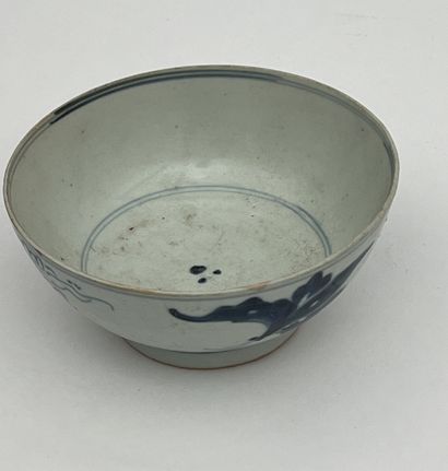 Ensemble de quatre porcelaines blanc-bleu...
