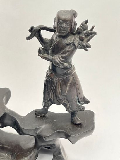 Groupe en bronze représentant lao tseu sur...