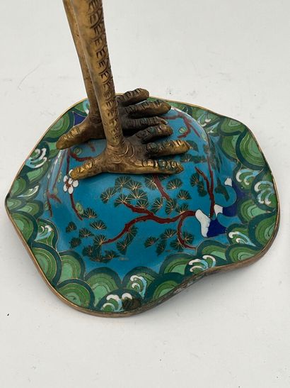 Paire d'échassiers en émaux cloisonnés sur...