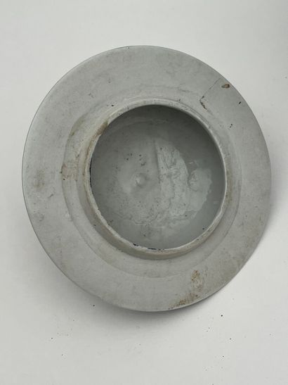 Potiche couverte en porcelaine blanc- bleu
Chine,...