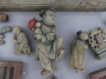 Temple en stéatite, éléments de décorations...