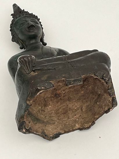 Bouddha en prise de la terre à témoin en...