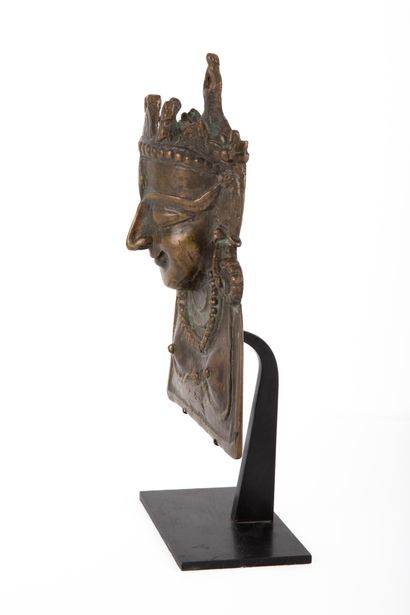 Buste en bronze : Mohra, représentation de...
