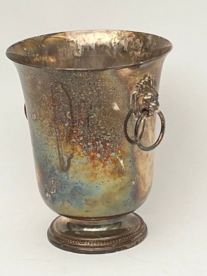 A silver-plated champagne bucket
H: 24 c...