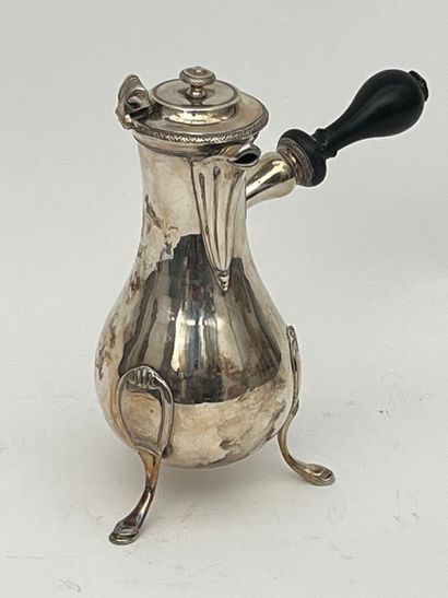 Silver Chocolatière égoïste, tripod base,...