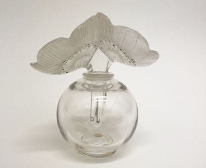 LALIQUE FRANCE
Bottle, Anemones model, in...