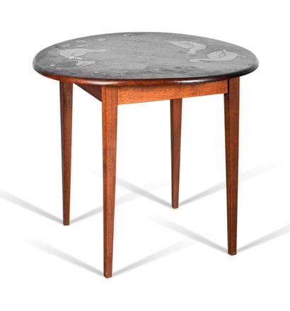 JOB
Small painted wood pedestal table decorated...