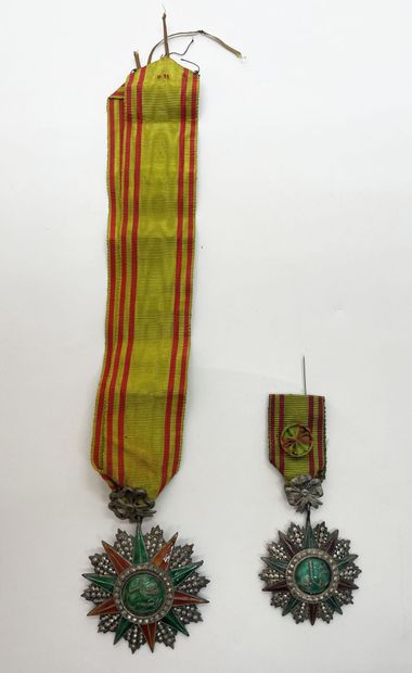 Set of two Tunisian Nichan El iftikar (Order...
