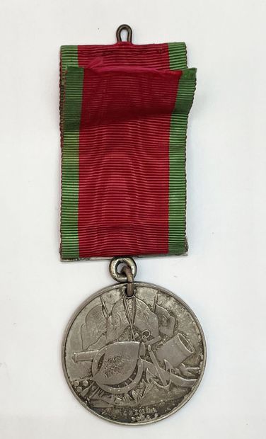 Turkish medal commemorating the Crimean campaign...