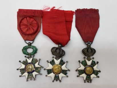Lot of five miscellaneous decorations: two...