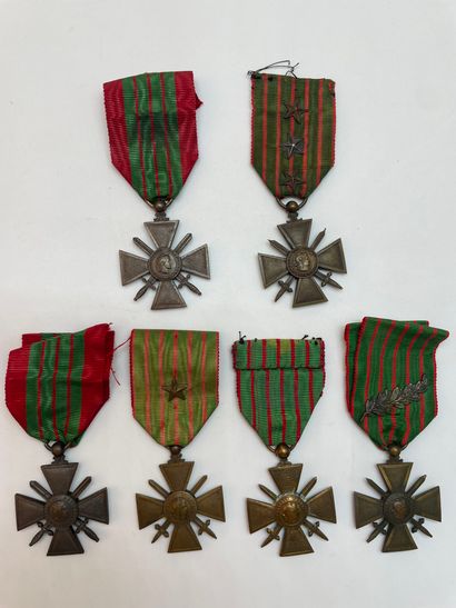 Lot of various ordinance or half-size decorations,...
