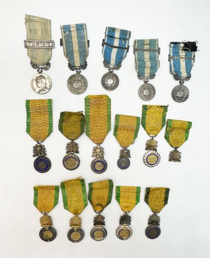 Lot of various decorations: 
- Ten IIIème...