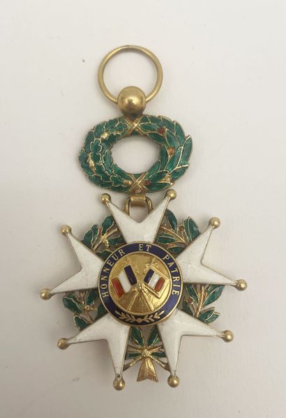 Gold and enamel knight's star of the Légion...
