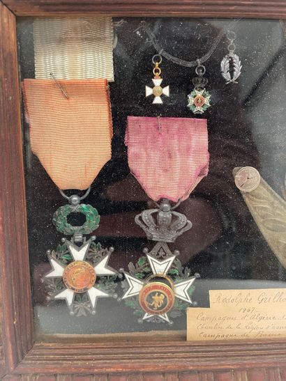 Table of French and foreign decorations in...