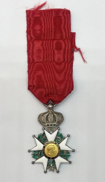 Beautiful knight's star of the Légion d'Honneur,...