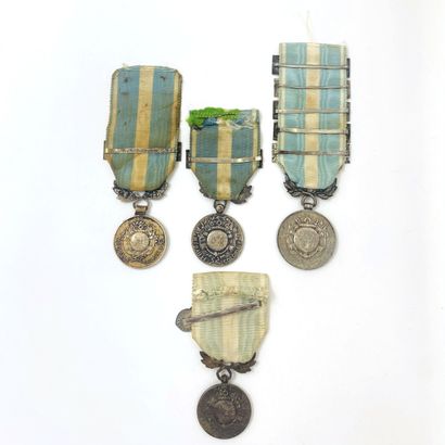 Lot of 4 French colonial medals with their...