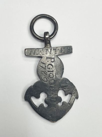 Attractive unidentified silver badge with...