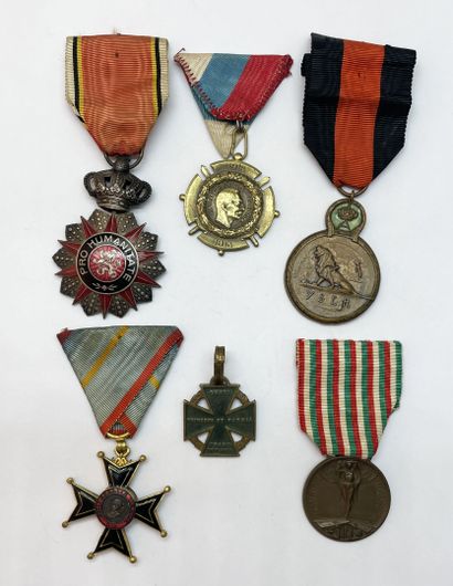 Mixed lot of 6 foreign decorations: 
- An...