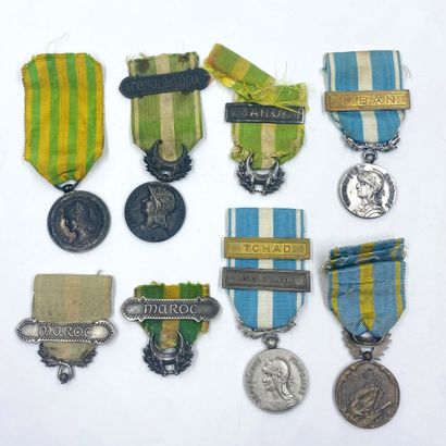 Lot of various colonial decorations. There...