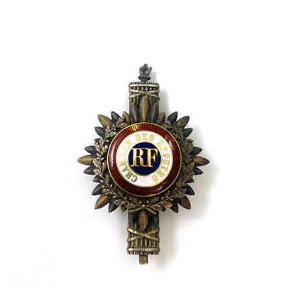 Vth Republic deputy badge in vermeil, center...