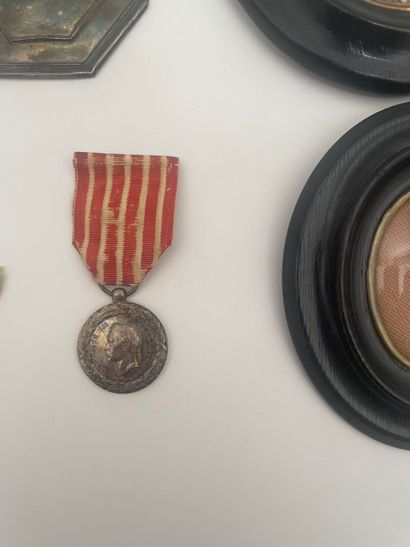 Lot of 3 French Second Empire decorations:...