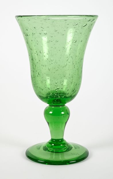 BIOT
Set of nine green-colored red wine glasses
H:...