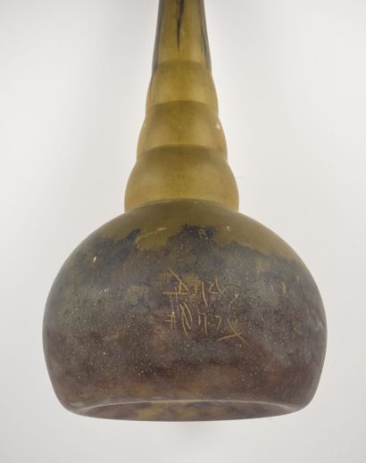 DAUM NANCY
Large soliflore vase in marmorated...