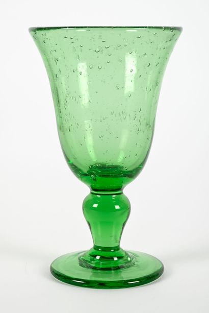 BIOT 
Set of eleven green white wine glasses
H:...