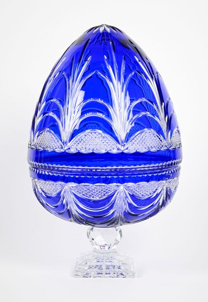 CRISTALLERIE DE LORRAINE
Egg-shaped champagne...
