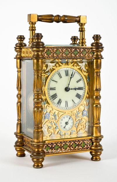 Officer's clock in chased brass, the uprights...