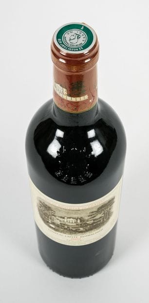1 bottle CHÂTEAU LAFITE ROTHSCHILD 2002 1er...
