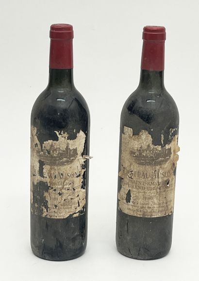 2 bottles CHÂTEAU AUSONE 1981 1er GCC (A)...