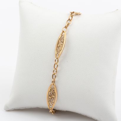 Bracelet en or filgranné 18K 
Poids: 5.6...