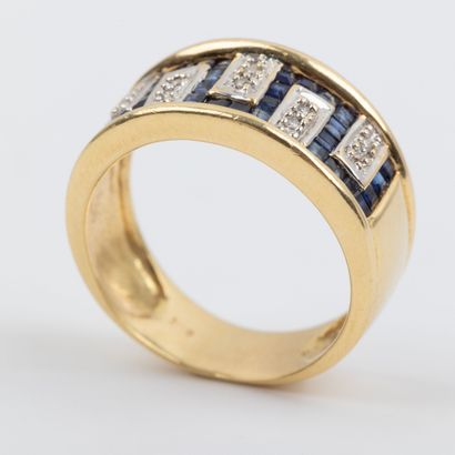 Band ring with geometric design, calibrated...