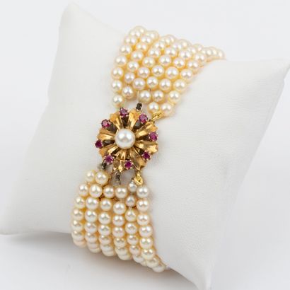 Six-row bracelet with falling pearls, diam:...