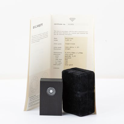 Sealed brilliant-cut diamond, 1.03 carat...