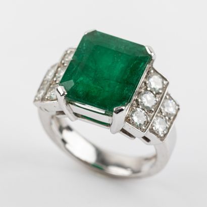 Brazilian emerald ring, 5.80 carats approx,...