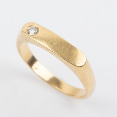 Modernist ring, brilliant-cut diamonds approx....