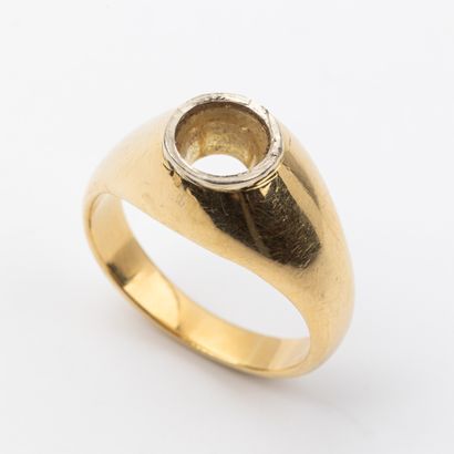 Monture bague jonc, or 18K 
Poids: 12.1 g...
