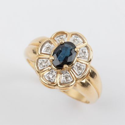 Sapphire daisy ring, 8/8 cut diamonds, 18K...